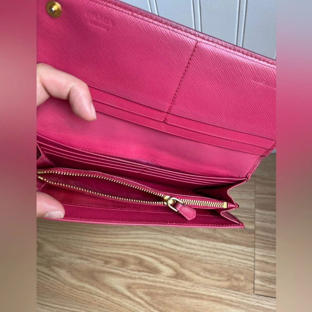 Wallet - Picture 6 of 16